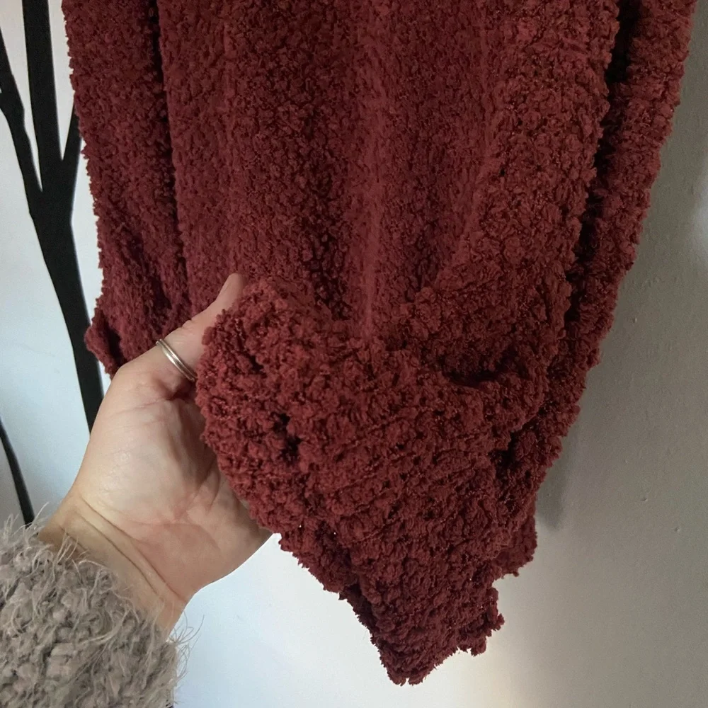 RARE Haptics by Holly Harper chunky knit boxy sweater in rust/brick orange/red